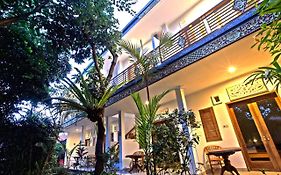 Batik Sekar Bali Guest House